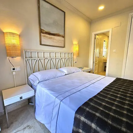 Luxury With Garden And Private Pool Pass The Keys *