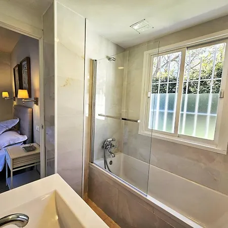 Luxury With Garden And Private Pool Pass The Keys Apartment Marbella